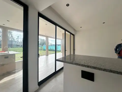 Casa en Venta en Pilar Del Este, USD 165.000