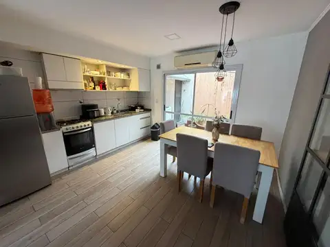 Depto Tipo Casa en Alquiler de 3 ambientes