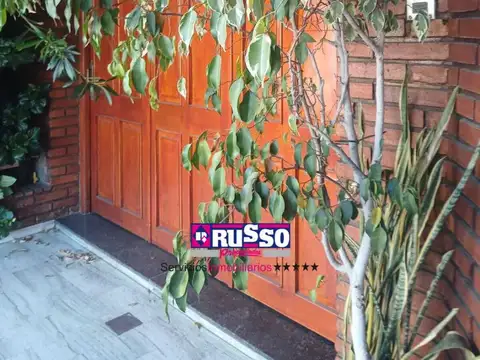 Casa en Venta en Isidro Casanova, USD 140.000