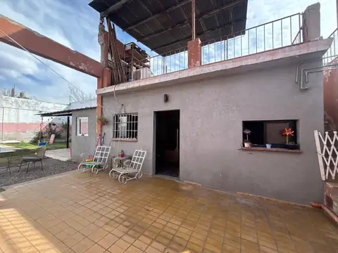 Casa 6 ambientes con 3 baños