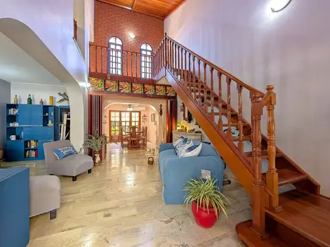 Casa en Venta con 1 cochera