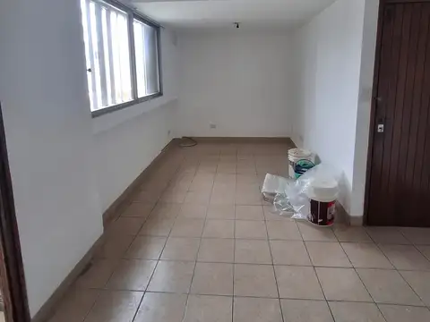 Departamento 6 ambientes con 2 baños