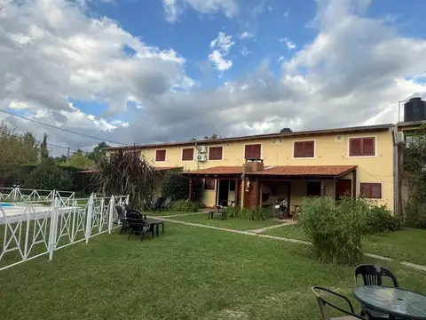 Casa 6 ambientes con 5 baños
