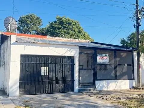 Alquiler casa 3 dormitorios   Elías Abad 1924