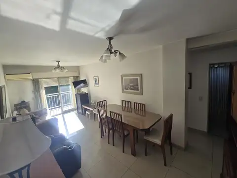 VENTA DEPARTAMENTO CUATRO AMBIENTES- COCHERA- APTO CREDITO- BALCON