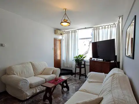 Departamento 7 ambientes con 2 baños