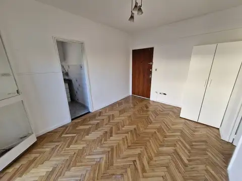 Pedernera 400, Piso 5