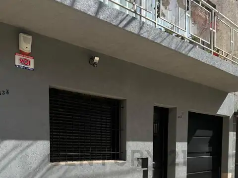 Casa en venta en La Plata tipo PH refaccionado a nuevo sin expensas