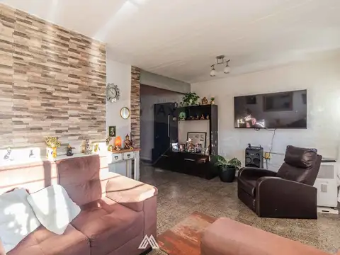 Venta Duplex 4 dormitorios c/g complejo en Sayago