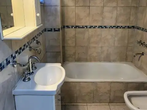 DEPARTAMENTO MONOAMBIENTE COCHERA
