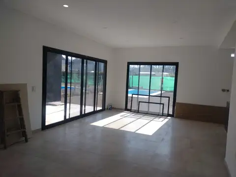 Casa 5 ambientes con 2 baños