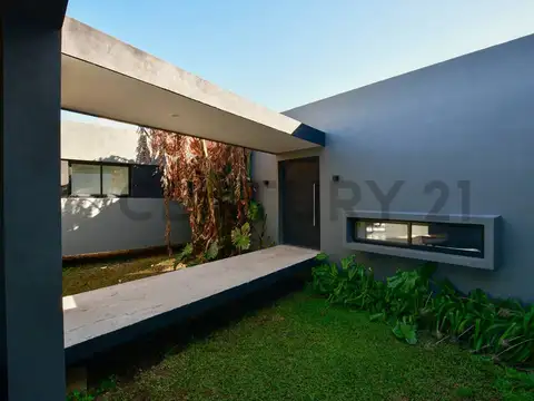 446 esquina 135