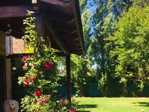 Casa 5 ambientes con 3 baños