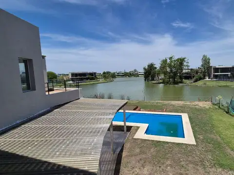 Casa en Alquiler de 3 dormitorios