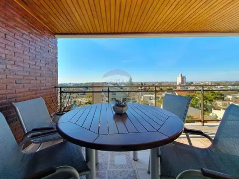 Departamento en Venta con 2 cocheras
