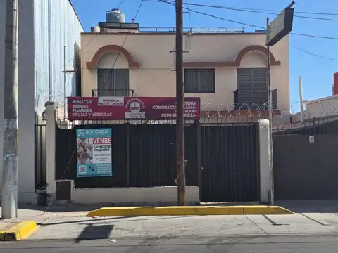 Casa con Comercio en Venta Gral. Gutiérrez, Carril Maza esq. Hipólito Yrigoyen