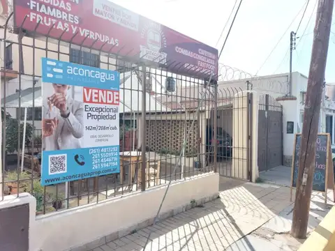 Casa / Comercio en Venta General Gutierrez -carril Maza esq. Hipólito Irigoyen-