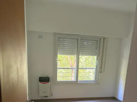 HIPOLITO DE YRIGOYEN  al 4200