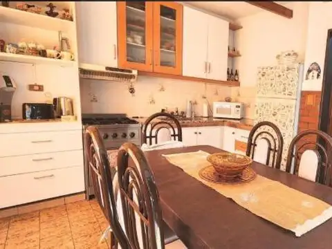 Depto Tipo Casa en Venta con 2 cocheras