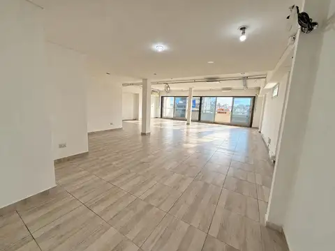 Venta o Alquiler oficina super luminosa edificio corporativo cochera fija