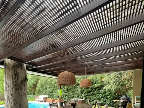 EN VENTA ABRIL CLUB DE CAMPO, IMPECABLE CASA MODERNA EN UNA PLANTA