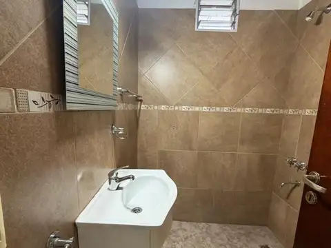 DEPARTAMENTO 2 AMBIENTES EN PLANTA BAJA EN ALQUILER