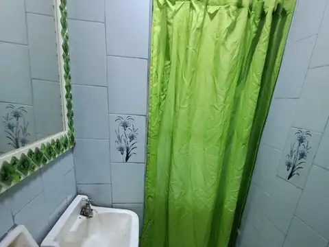 CASA 6 AMB CON LOCAL, PATIO, GARAGE CUBIERTO 2 BAÑOS, JARDIN Y TERRAZA.REF.816