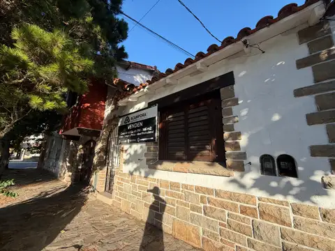 Chalet de 4 Ambientes en Venta - Macrocentro