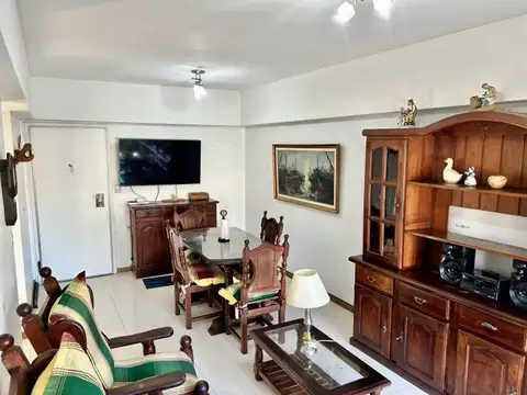 America 209 , Piso 1