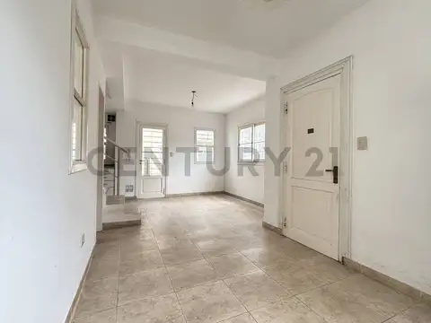 Casa 3 ambientes con 1 baño