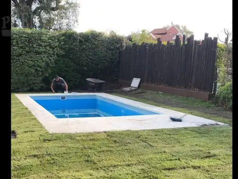 Casa en Alquiler con 1 cochera