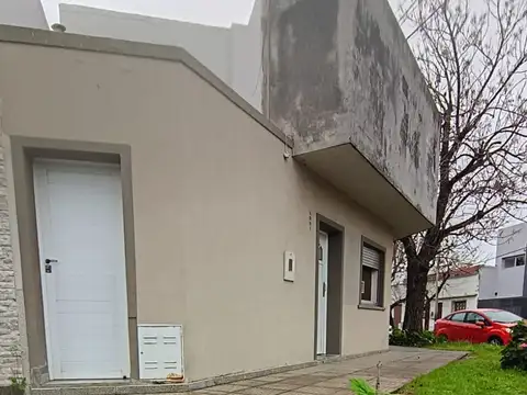 Depto Tipo Casa en Venta de 3 ambientes