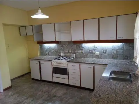 Casa en Alquiler en Ciudad Jardin Del Palomar, $ 1.800.000