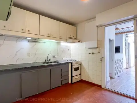 Casa 4 ambientes con 1 baño