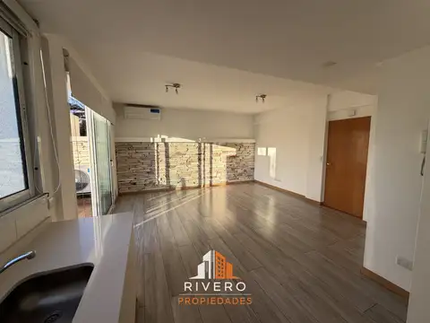Departamento en Alquiler con 1 cochera