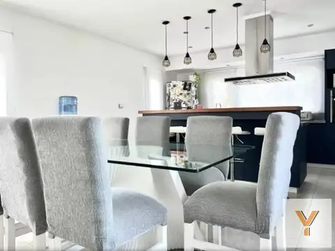 Casa en venta - 3 Dormitorios 1 Baño - Cochera - 1.050Mts2 - Chapadmalal