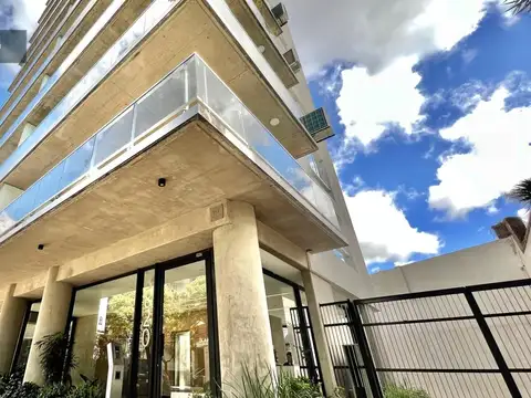 Fantástico dos ambientes en venta con cochera en Torre Bouchard, La Lucila.