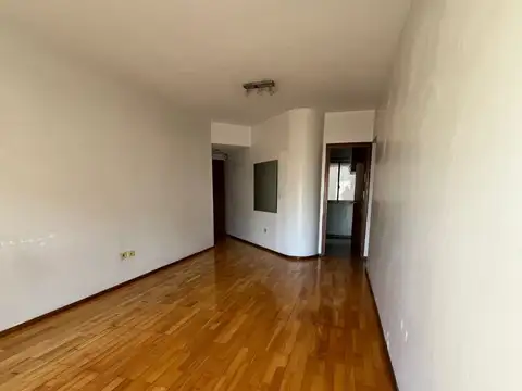 Av San Isidro 4300, Piso 6