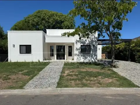 Casa A Estrenar - Lote Interno - Barrio San Matias - Area 4