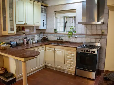 Casa 4 ambientes con 3 baños