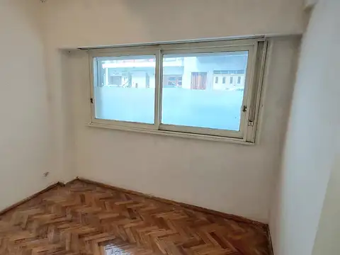 2 AMBIENTES CON PATIO