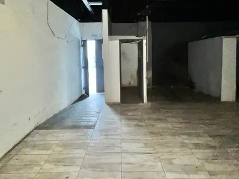 Local en Alquiler en Flores, $ 7.000.000