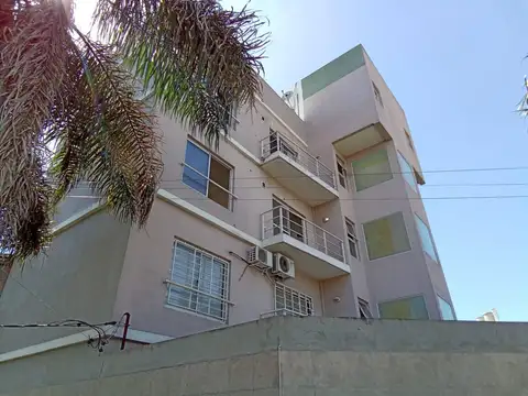 VENTA DE DEP.TO DOS AMBIENTES EN CIUDAD MADERO