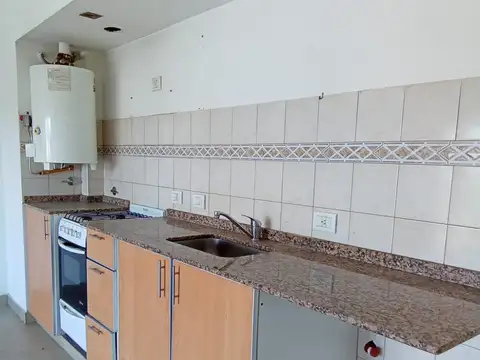 VENTA DE DEP.TO DOS AMBIENTES EN CIUDAD MADERO