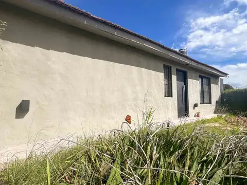 Casa 2 ambientes con 1 baño