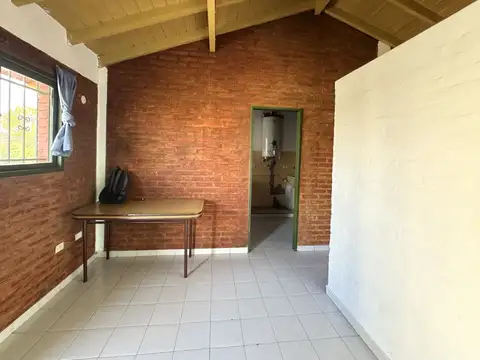 Depto Tipo Casa en Alquiler de 2 ambientes