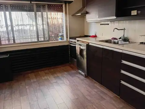 Casa 2 ambientes con 1 baño