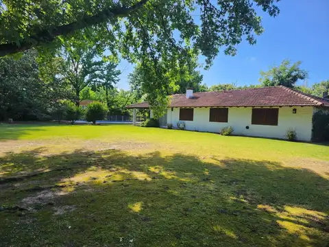 Casa en alquiler anual en el Golf Club Argentino