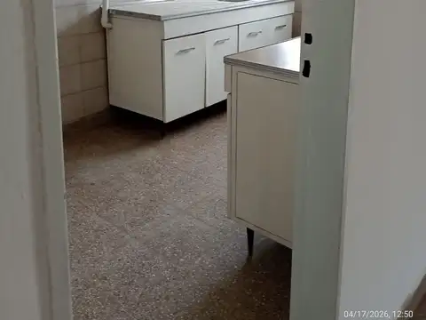 Salta 100, Piso 1