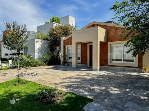 Casa  en Venta ubicado en C.C. Banco Provincia, Zona Oeste